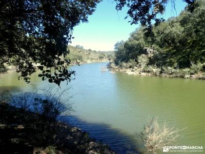 Arribes de Duero zamoranos - Acantilados asombrosos; montañas palentinas viajes puente de la constit